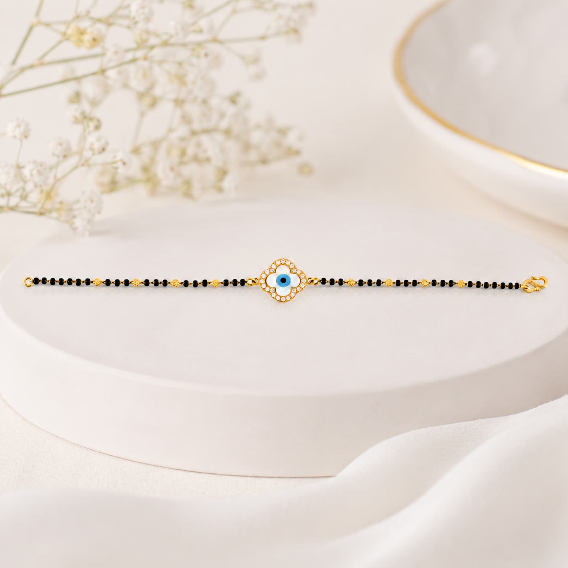 GOLD BRACELET