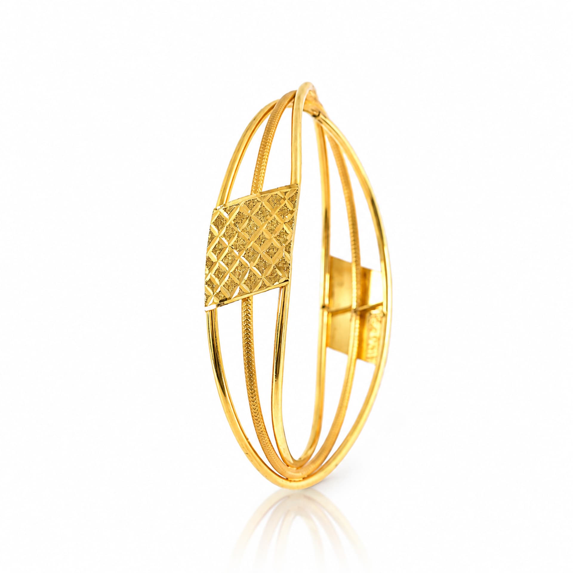 GOLD BRACELET